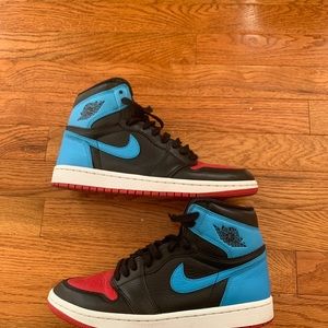 Size 9 womens. Great condition and comes with original box.